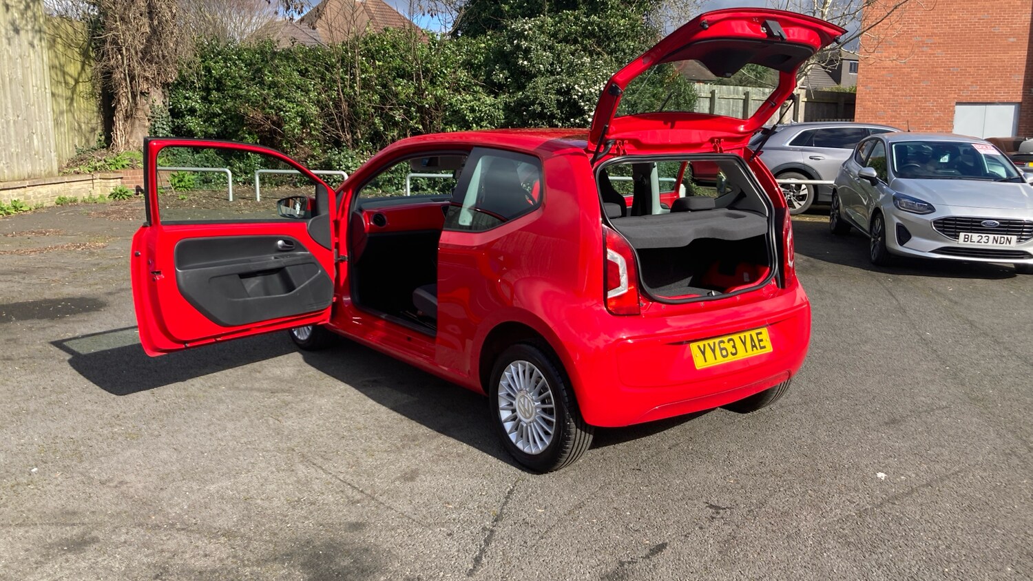 Used Volkswagen up! 2014 for sale - 77830411: Photo 40