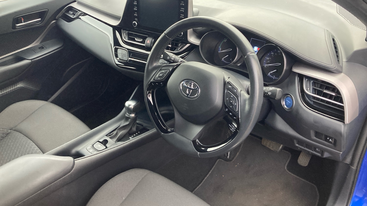 Used Toyota C-HR 2022 for sale - 76219099: Photo 11