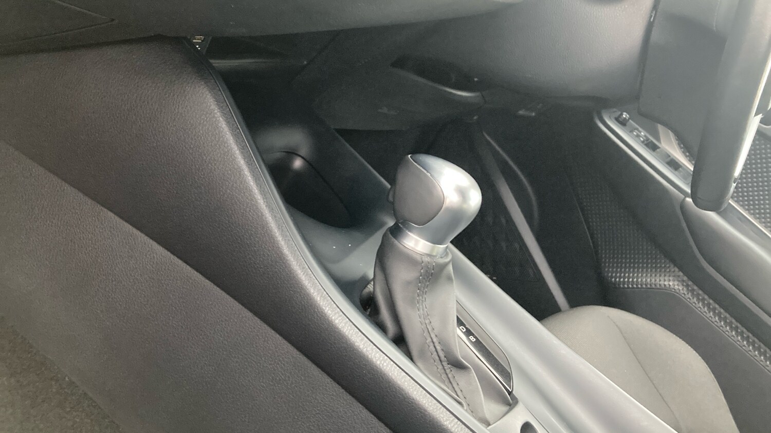 Used Toyota C-HR 2022 for sale - 76219099: Photo 13