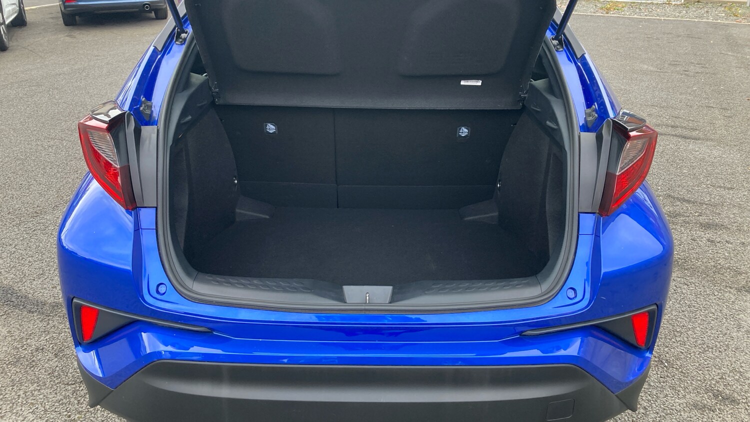 Used Toyota C-HR 2022 for sale - 76219099: Photo 4