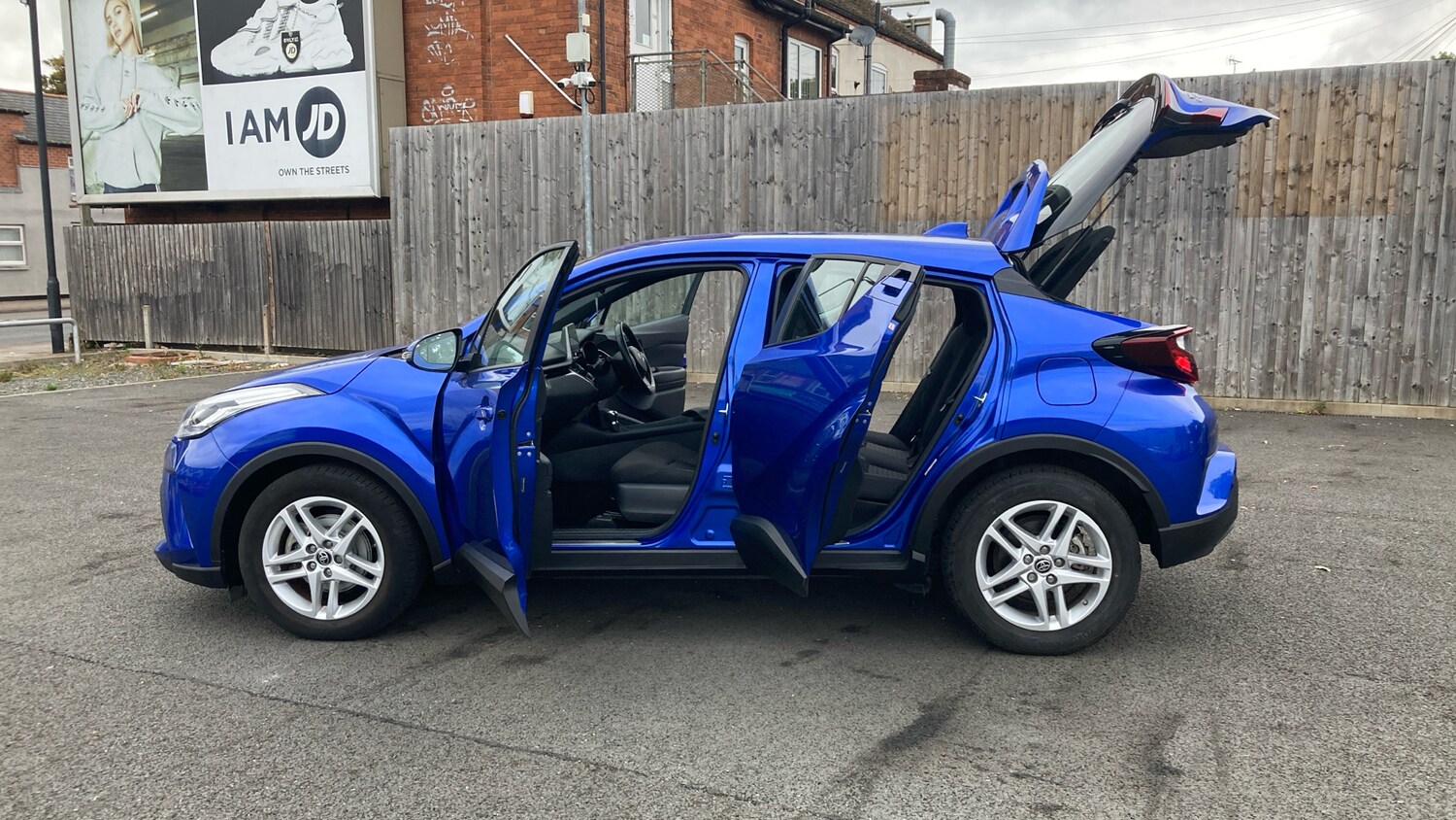 Used Toyota C-HR 2022 for sale - 76219099: Photo 45