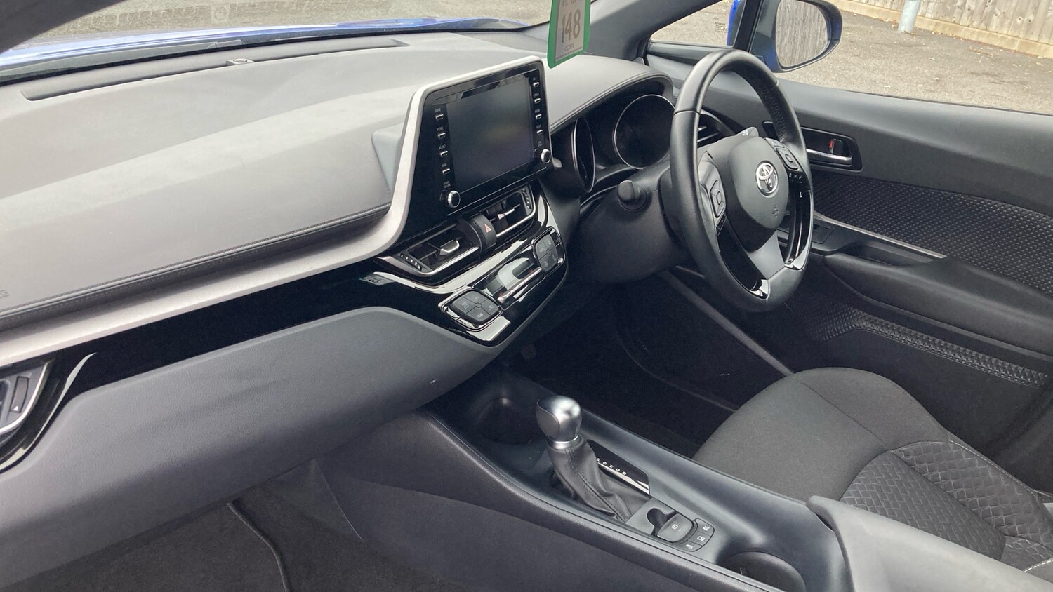 Used Toyota C-HR 2022 for sale - 76219099: Photo 9