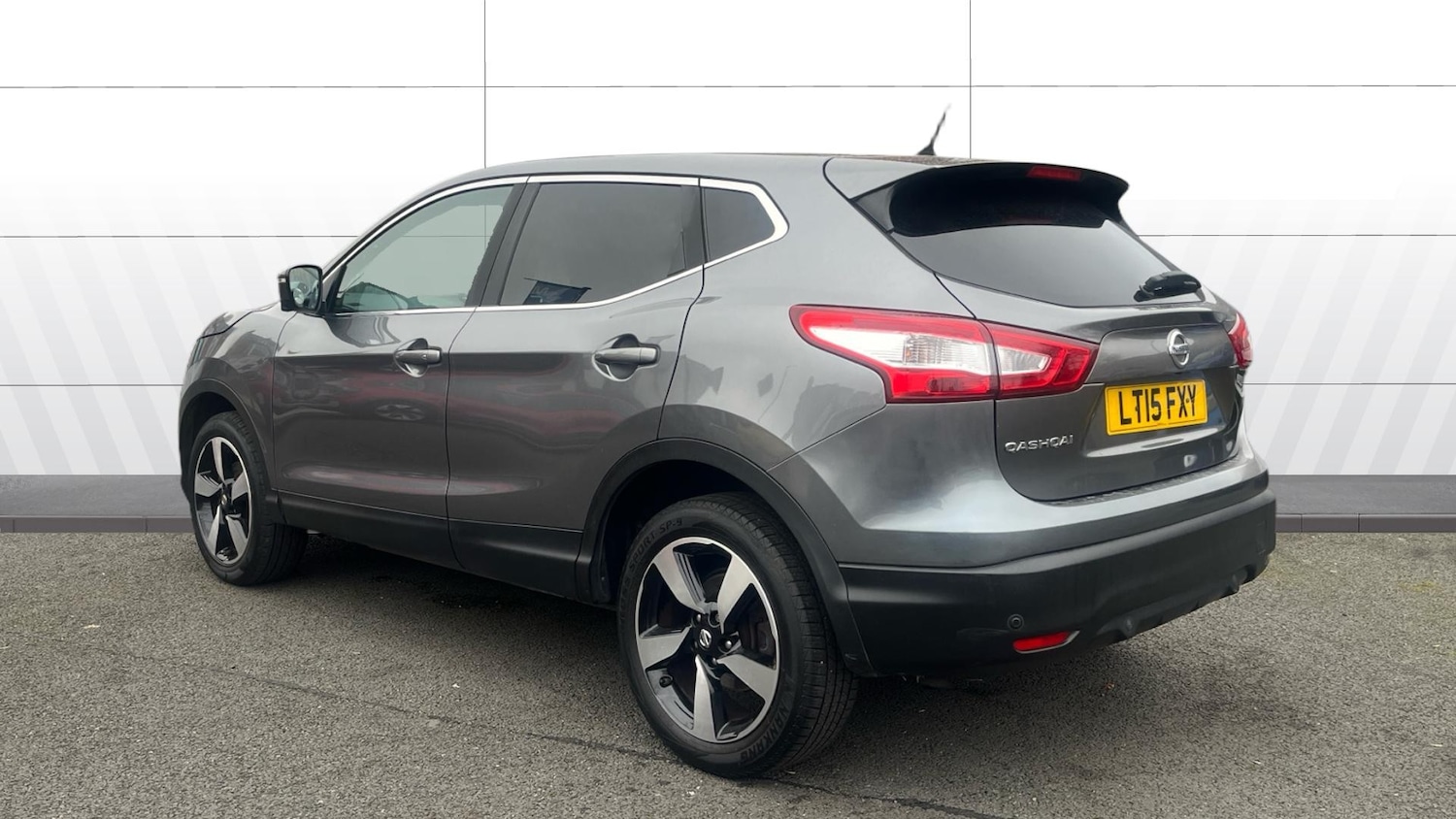 Used Nissan Qashqai 2015 for sale - 77813279: Photo 2