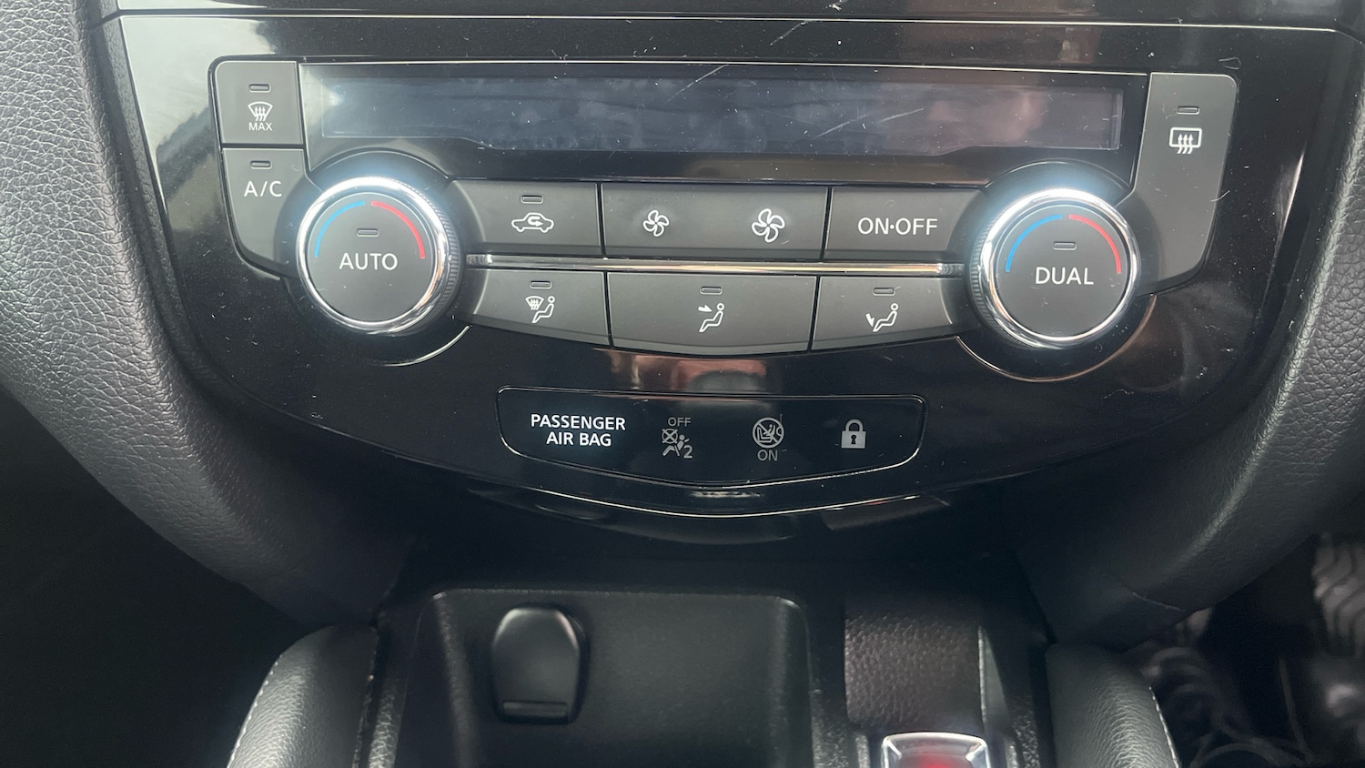 Used Nissan Qashqai 2015 for sale - 77813279: Photo 26