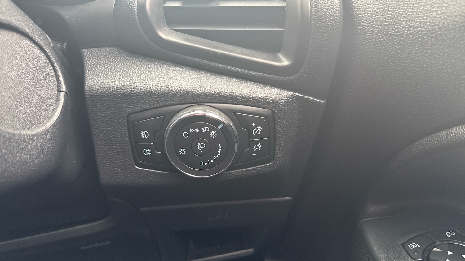 Used Ford Ecosport 2020 for sale - 76461208: Photo 33