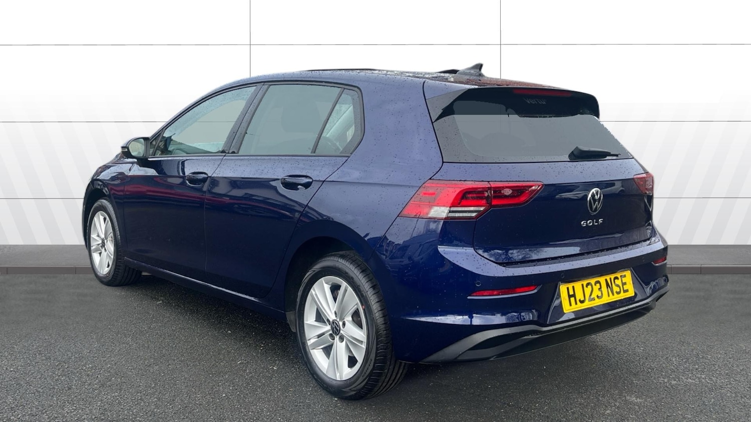 Used Volkswagen Golf 2023 for sale - 77930474: Photo 2