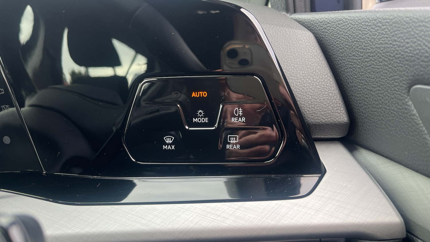 Used Volkswagen Golf 2023 for sale - 77930474: Photo 23