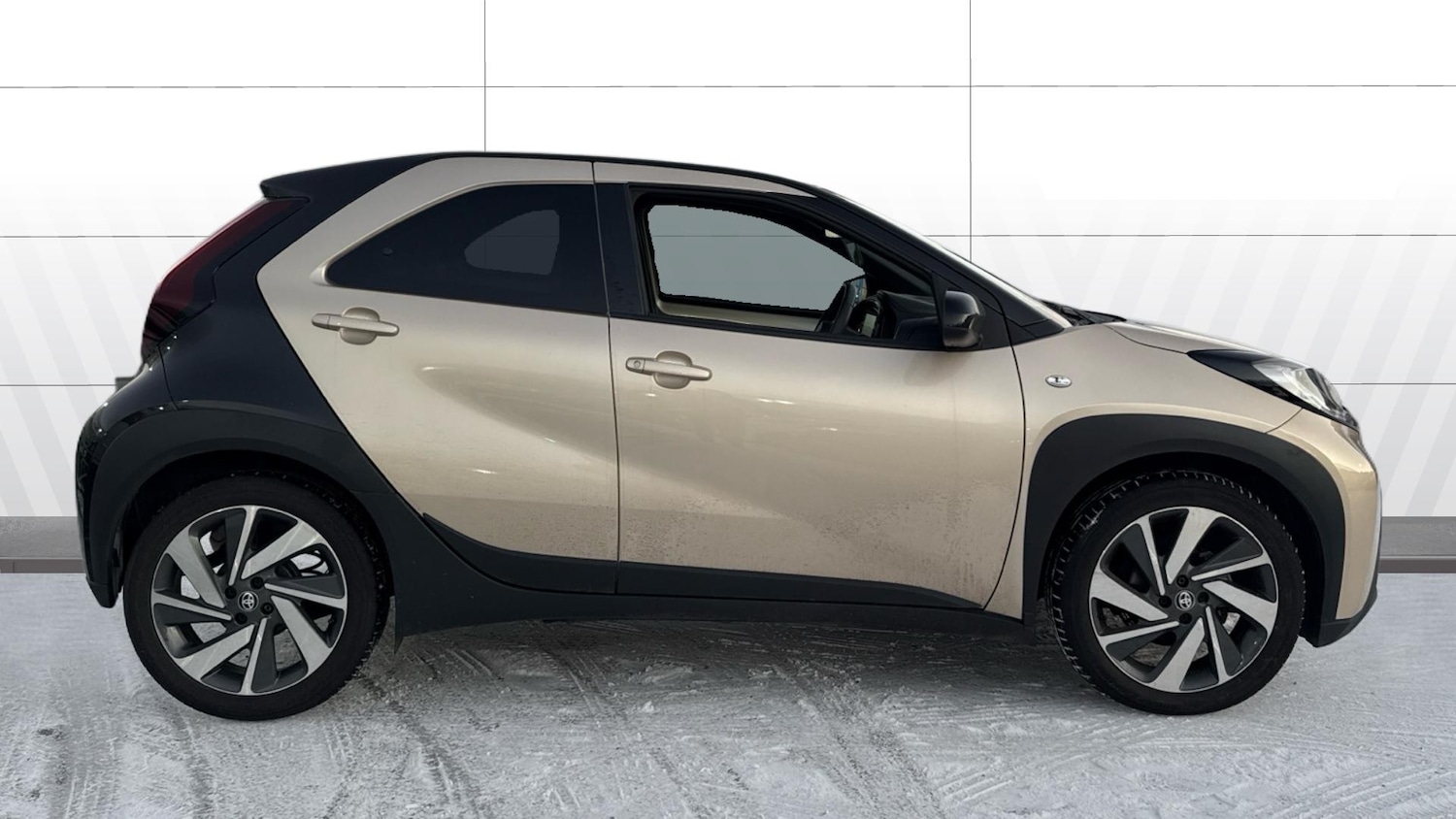 Used Toyota Aygo X 2022 for sale - 77094014: Photo 5