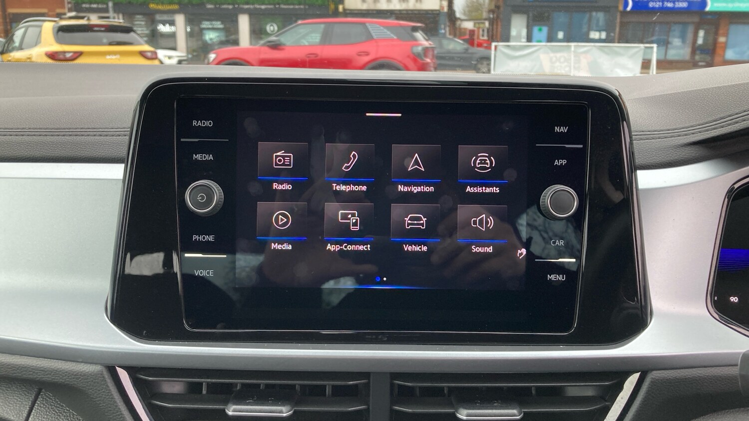 Used Volkswagen T-Roc 2023 for sale - 77893231: Photo 12