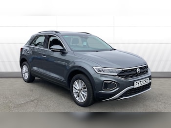 Used Volkswagen T-Roc 2023 for sale - 77893231: Photo