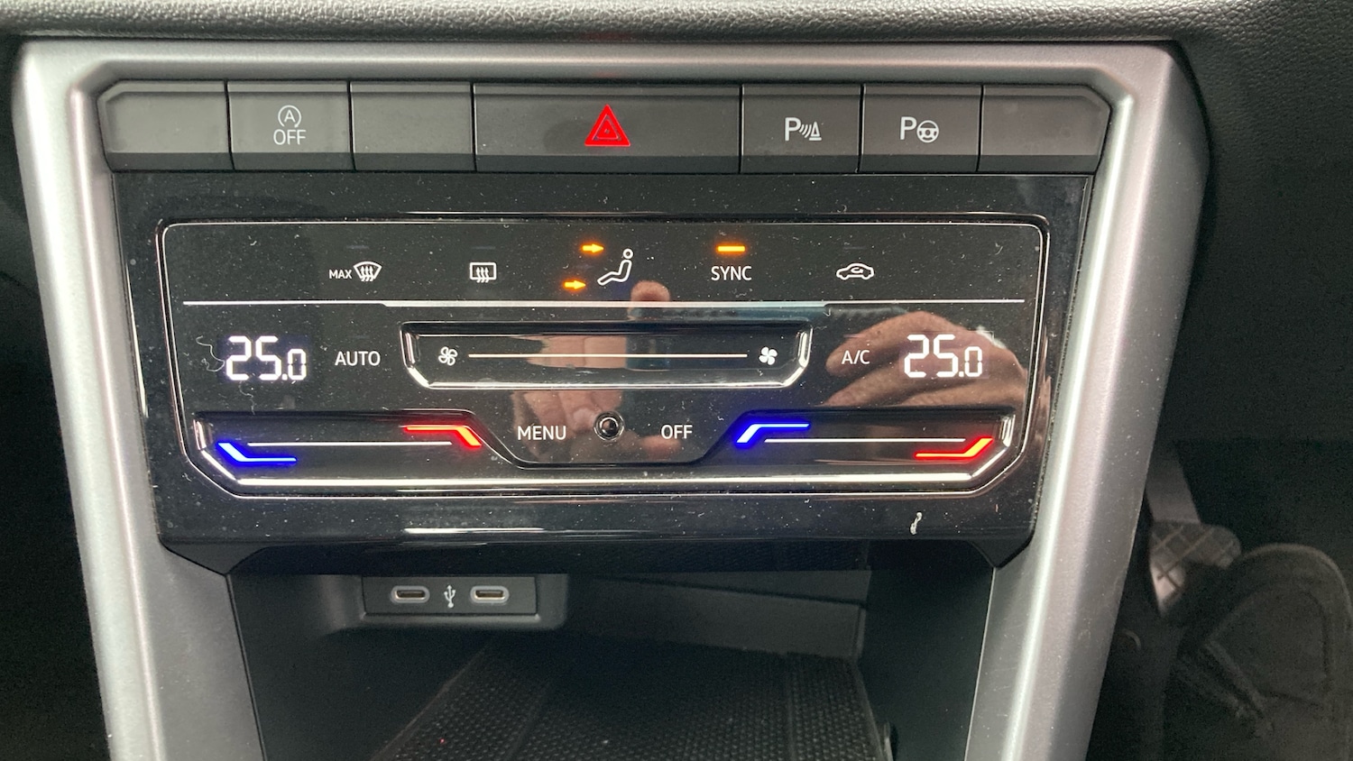 Used Volkswagen T-Roc 2023 for sale - 77893231: Photo 21