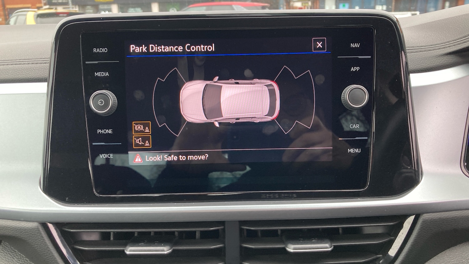 Used Volkswagen T-Roc 2023 for sale - 77893231: Photo 28