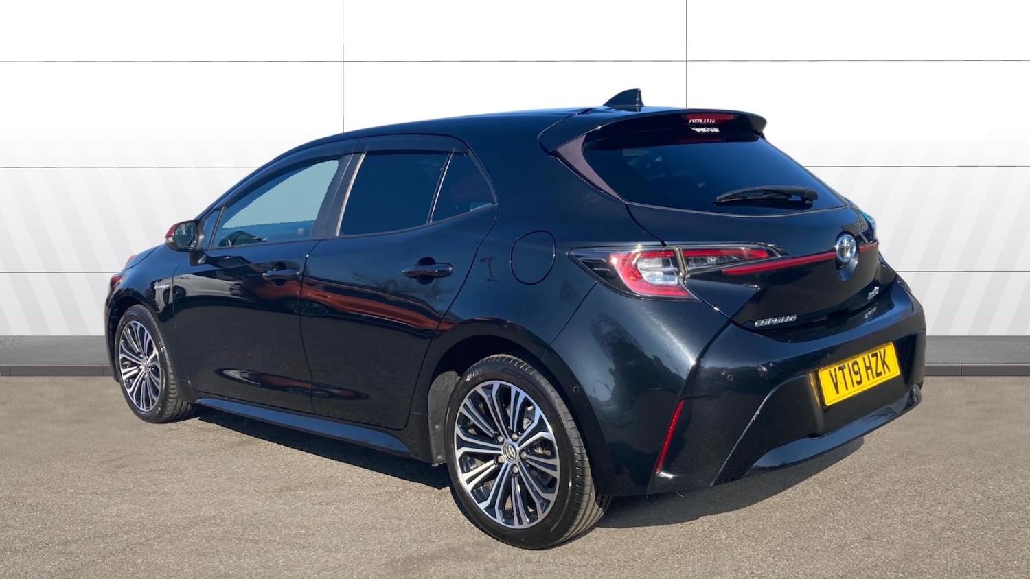 Used Toyota Corolla 2019 for sale - 77779031: Photo 2