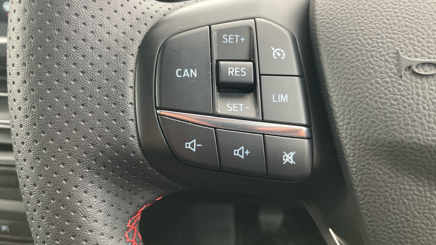 Used Ford Focus 2023 for sale - 76292825: Photo 36