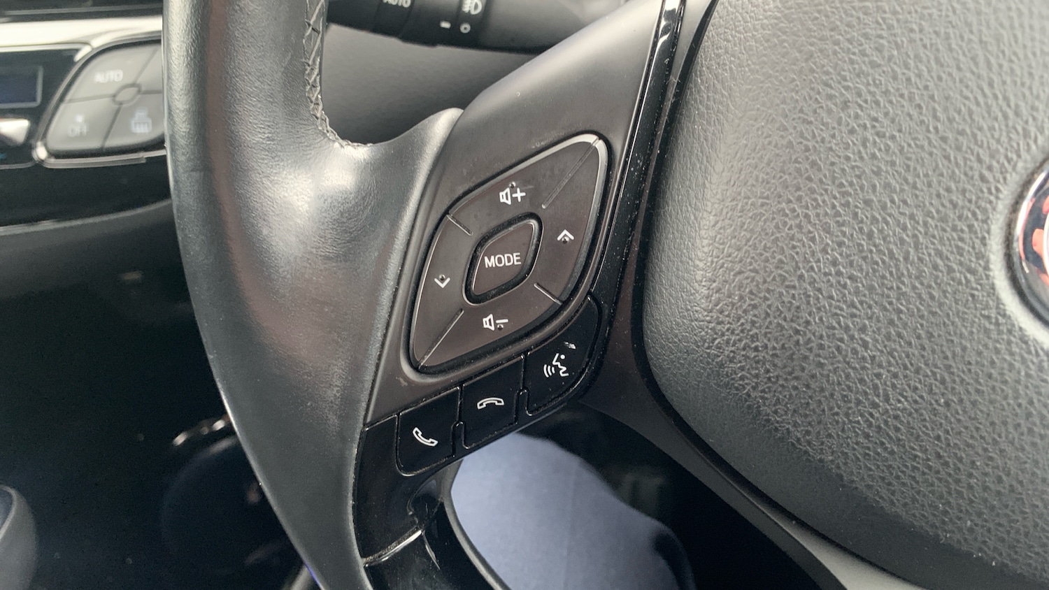 Used Toyota C-HR 2018 for sale - 77779039: Photo 21