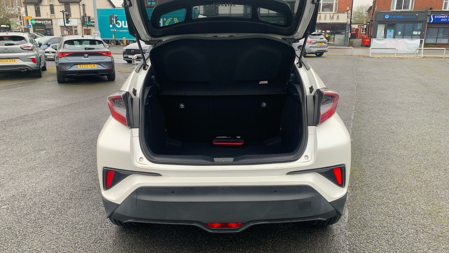 Used Toyota C-HR 2018 for sale - 77779039: Photo 4
