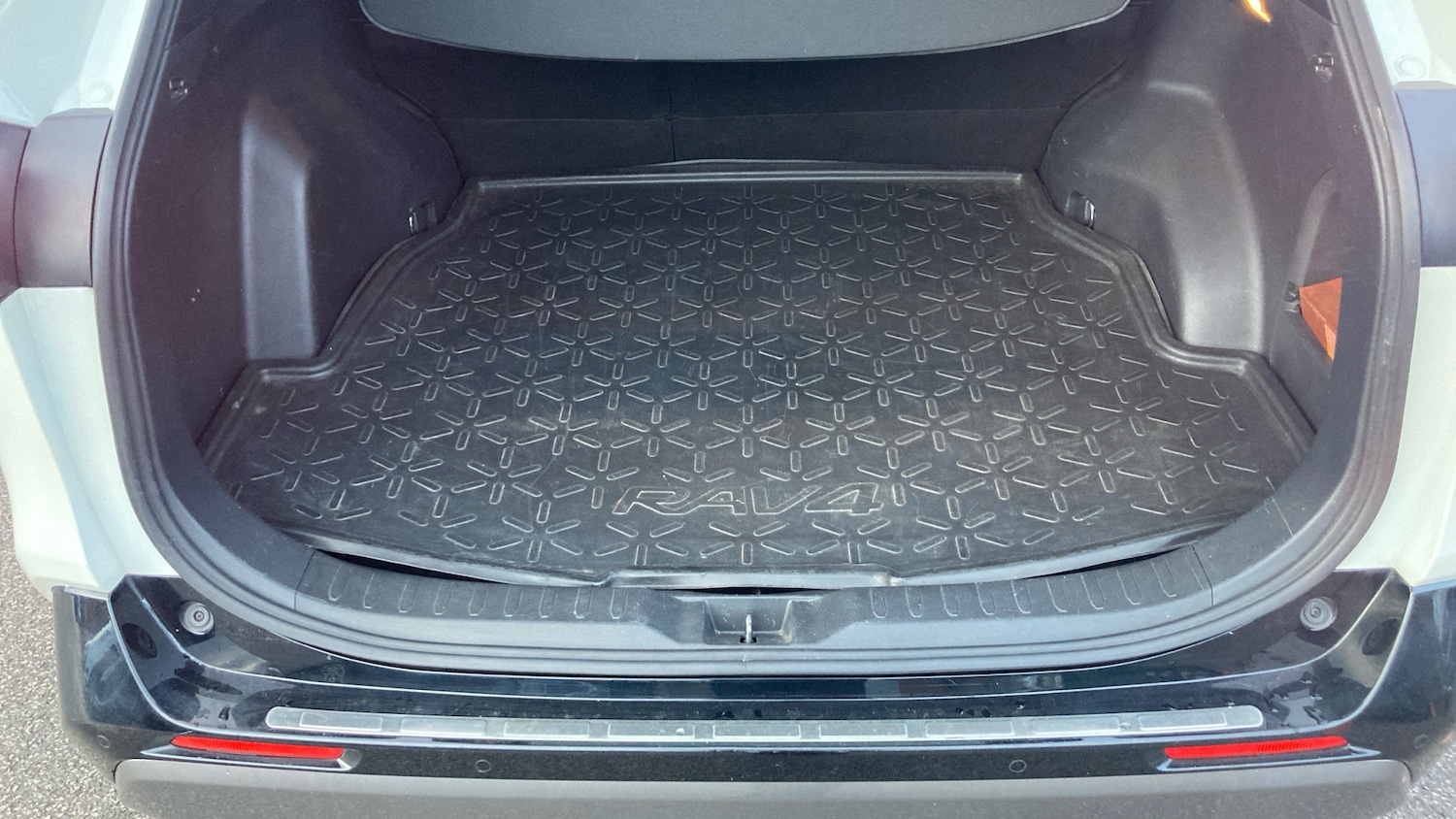 Used Toyota RAV4 2021 for sale - 76877770: Photo 31