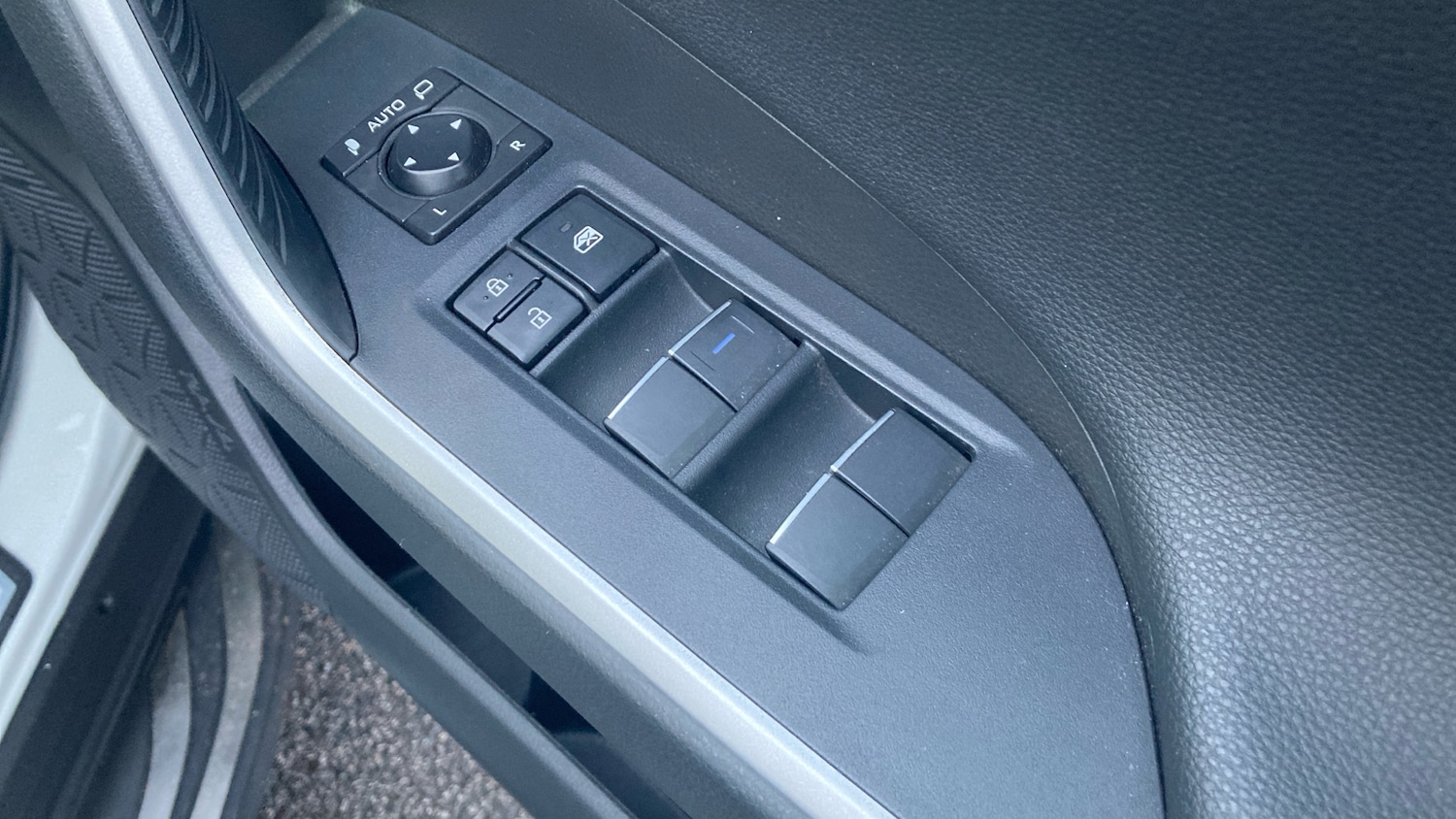 Used Toyota RAV4 2021 for sale - 76877770: Photo 34