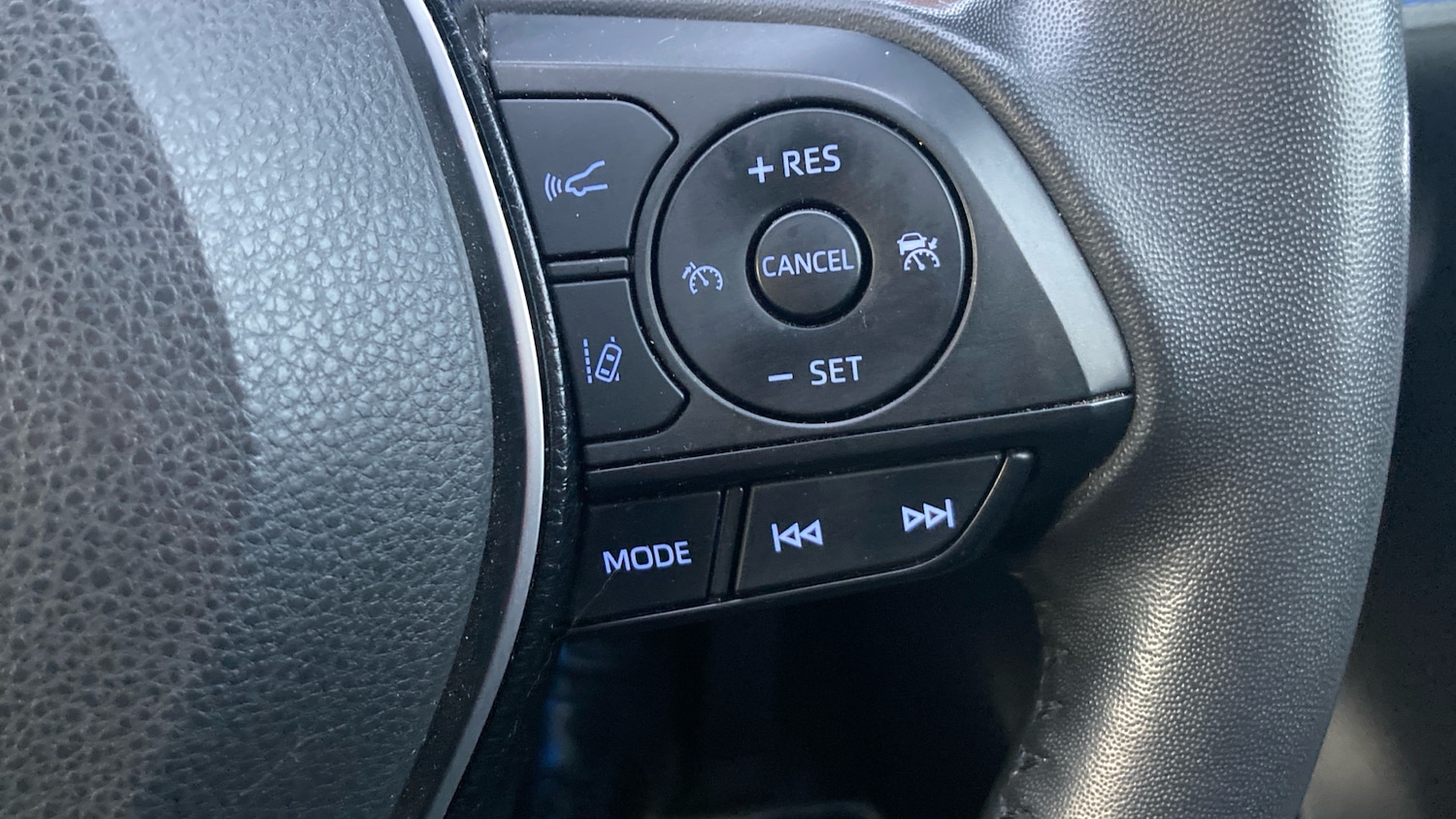 Used Toyota RAV4 2021 for sale - 76877770: Photo 36