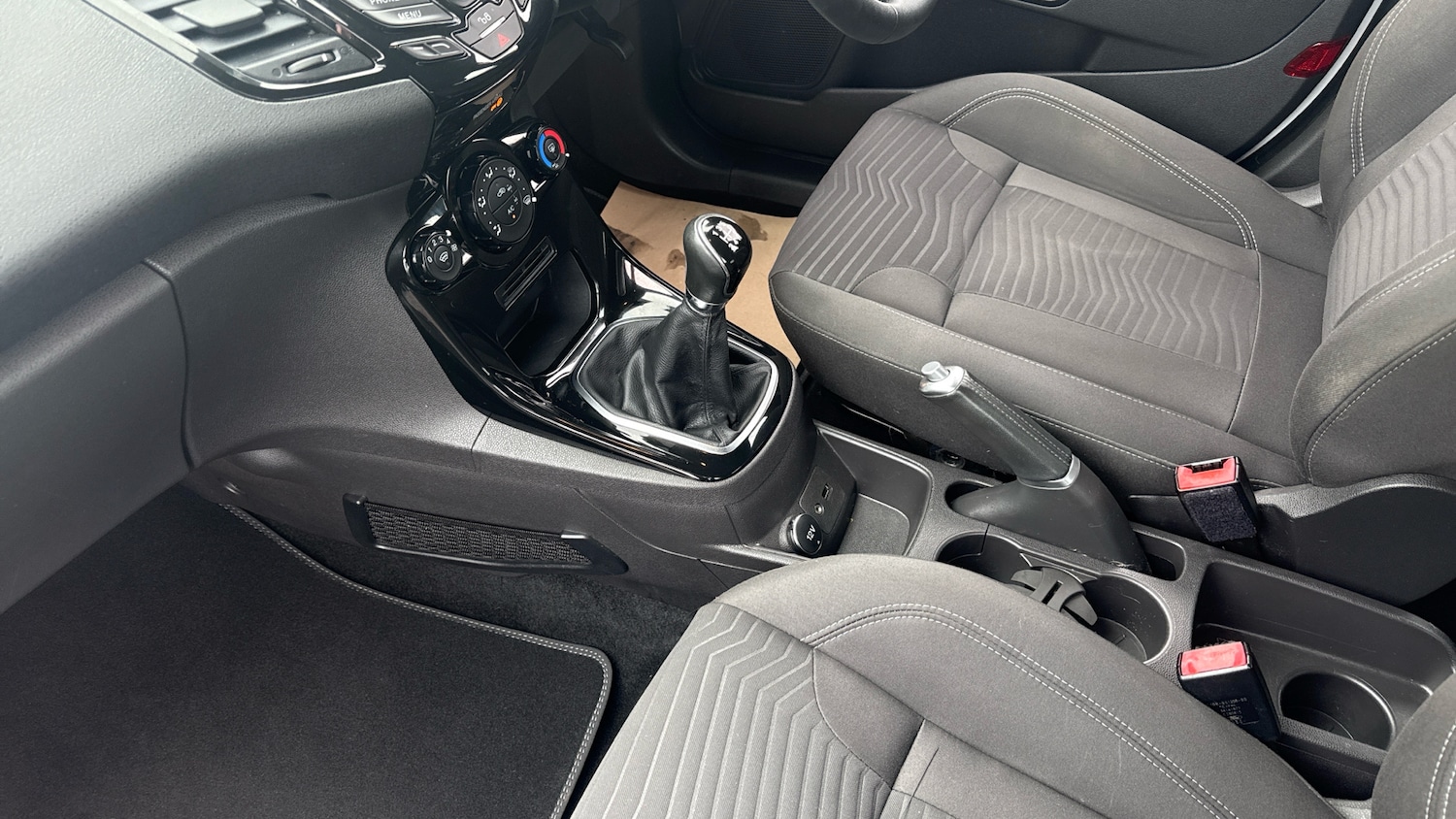 Used Ford Fiesta 2016 for sale - 77700894: Photo 13