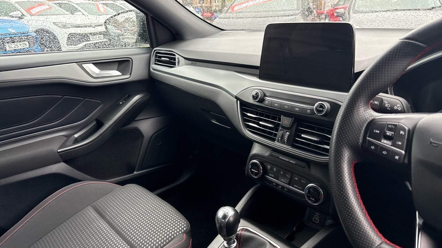 Used Ford Focus 2022 for sale - 76564927: Photo 14