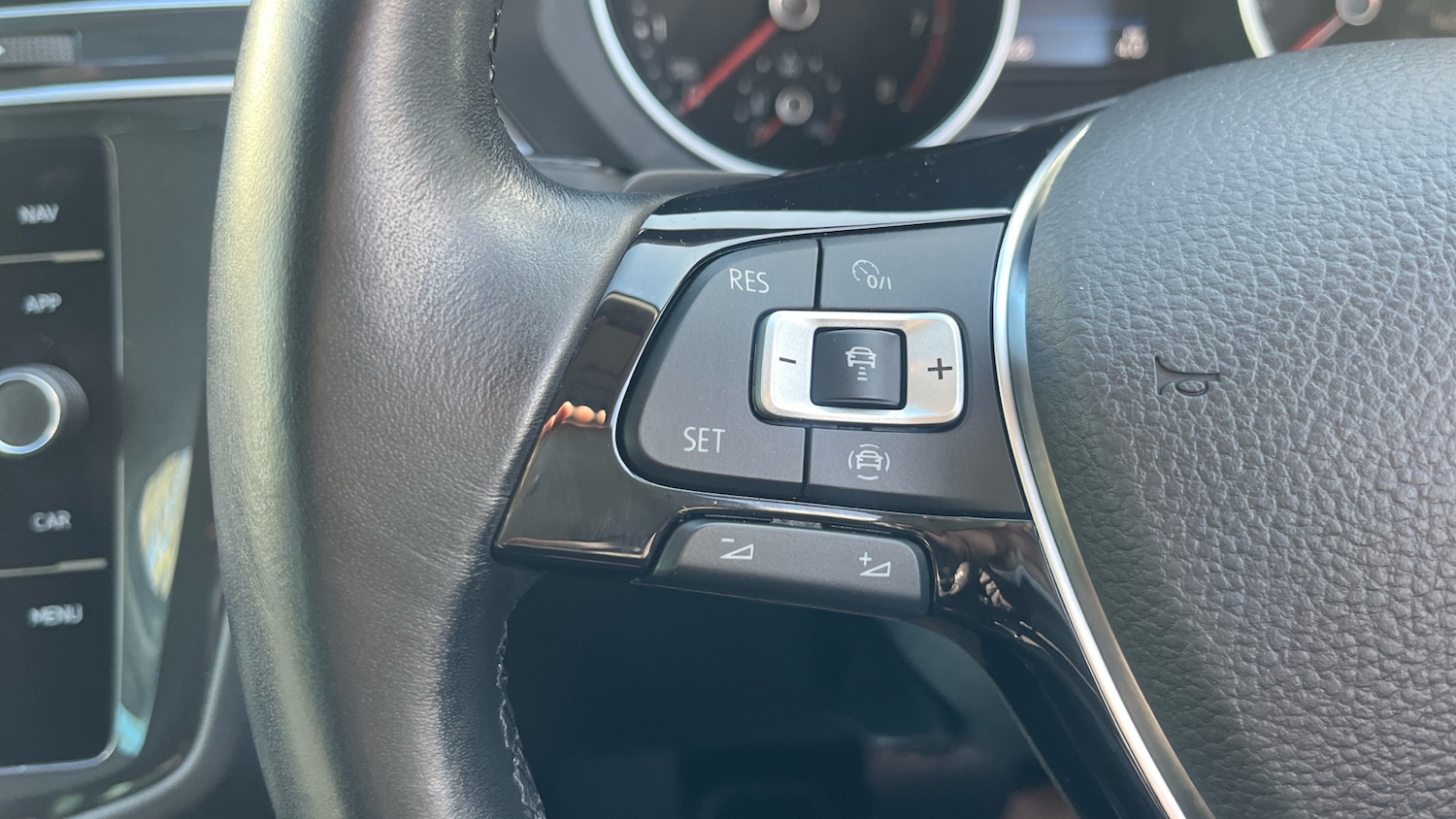 Used Volkswagen Tiguan 2020 for sale - 77851205: Photo 23