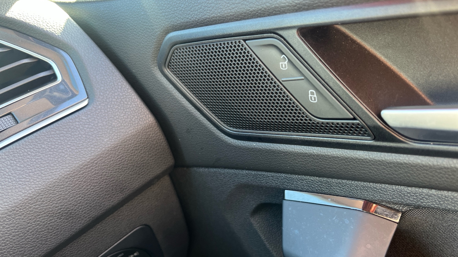 Used Volkswagen Tiguan 2020 for sale - 77851205: Photo 27