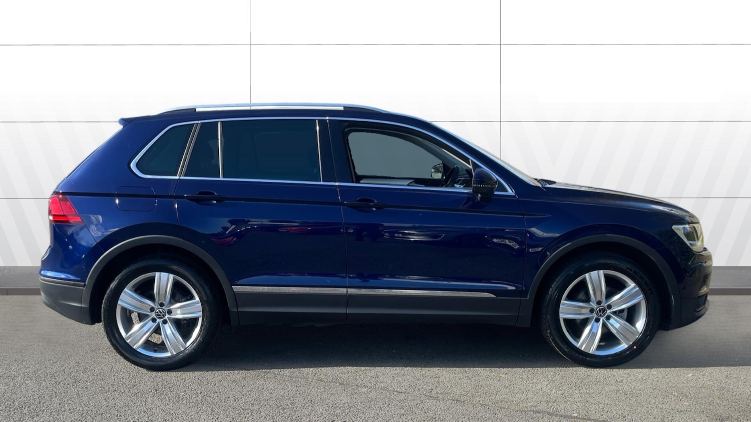 Used Volkswagen Tiguan 2020 for sale - 77851205: Photo 5