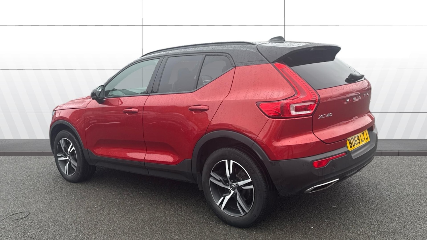 Used Volvo XC40 2020 for sale - 77032752: Photo 2