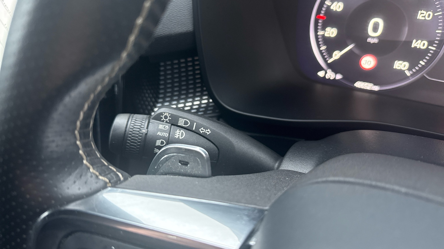 Used Volvo XC40 2020 for sale - 77032752: Photo 28