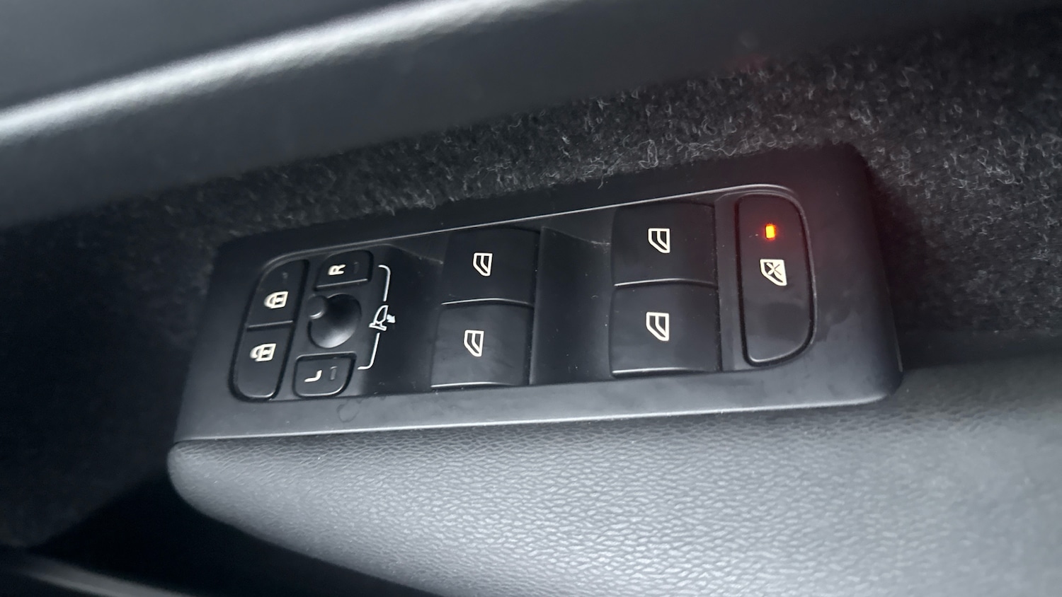 Used Volvo XC40 2020 for sale - 77032752: Photo 31