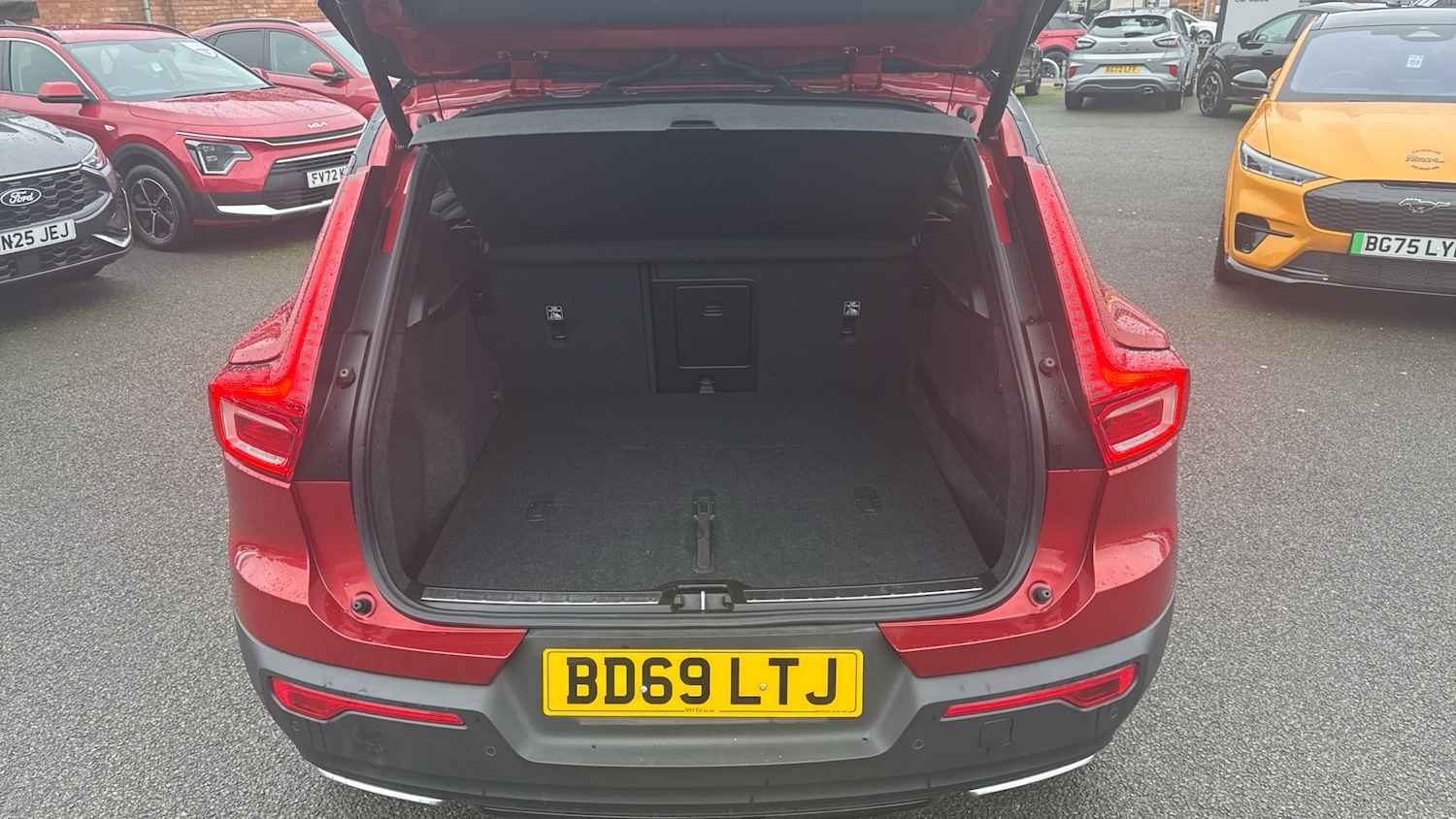 Used Volvo XC40 2020 for sale - 77032752: Photo 4