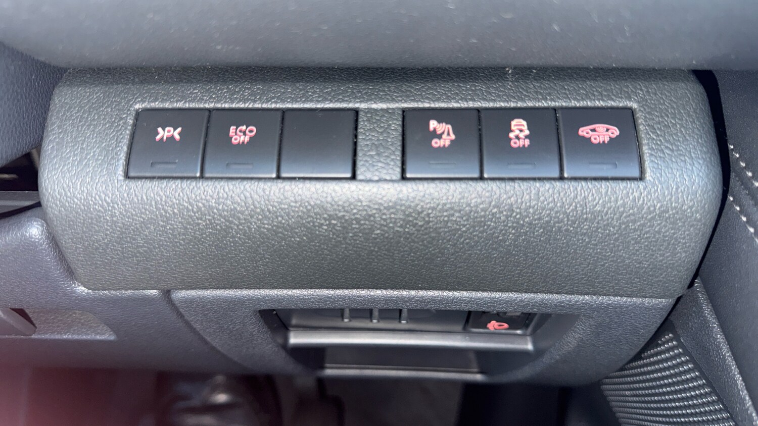 Used Peugeot 3008 2014 for sale - 77712937: Photo 27