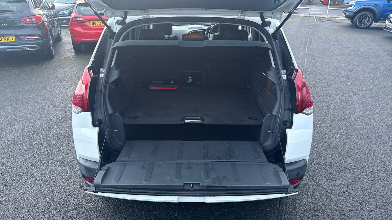 Used Peugeot 3008 2014 for sale - 77712937: Photo 4