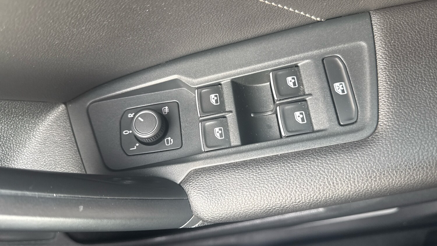 Used Volkswagen Tiguan 2020 for sale - 77687941: Photo 32