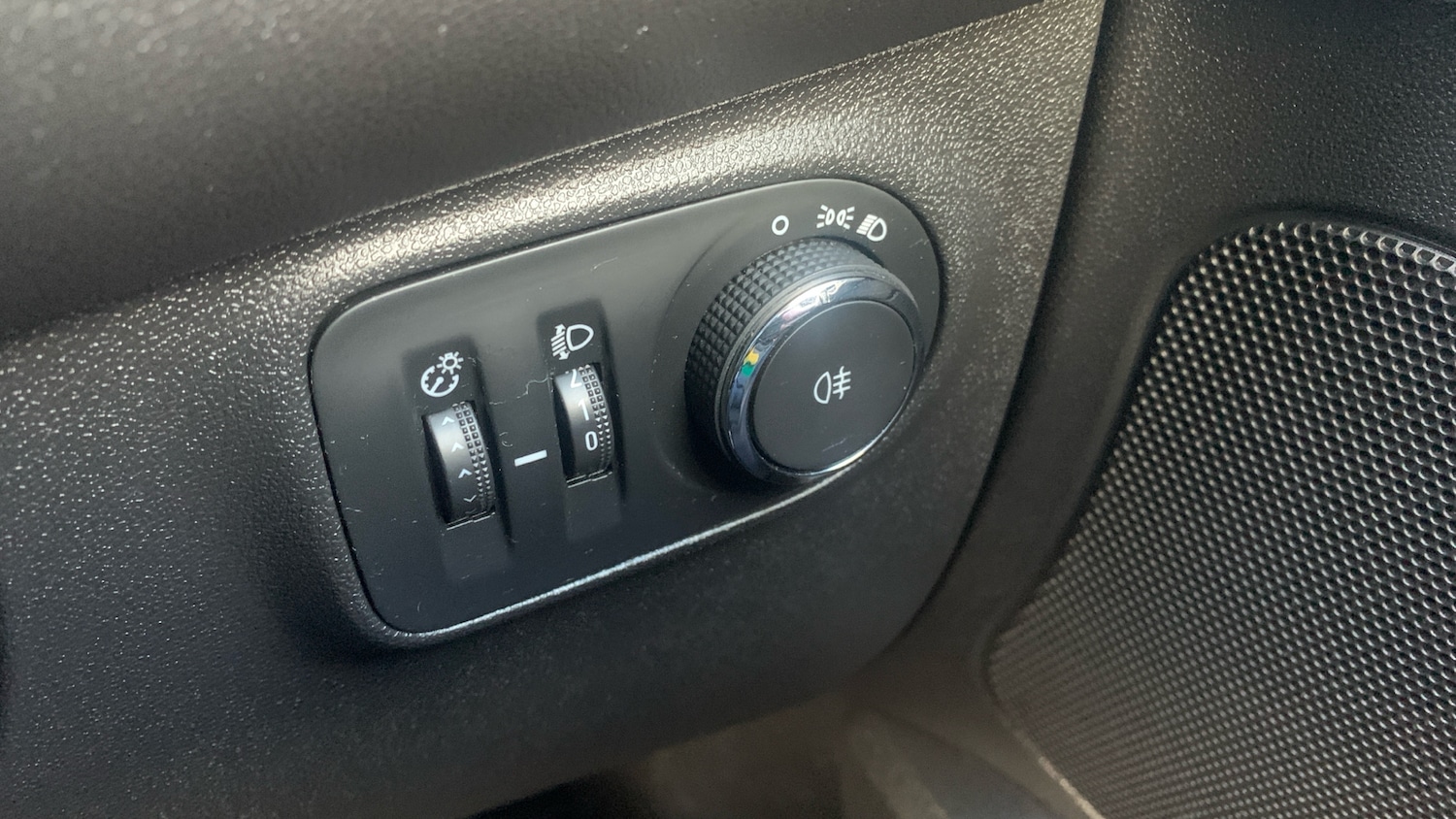 Used Vauxhall ADAM 2018 for sale - 76640777: Photo 25