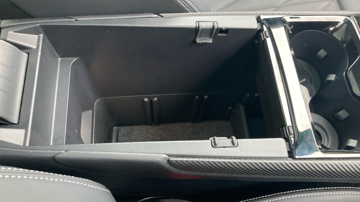 Used Ford Explorer 2025 for sale - 77603596: Photo 28