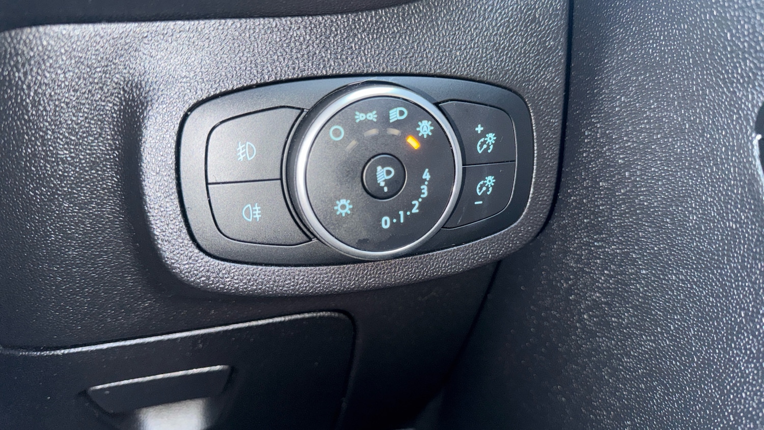 Used Ford Fiesta 2017 for sale - 77063853: Photo 27