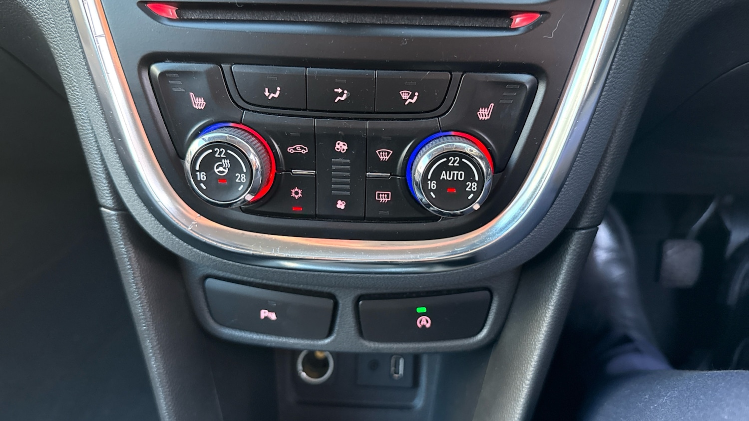 Used Vauxhall Mokka 2015 for sale - 77003257: Photo 50