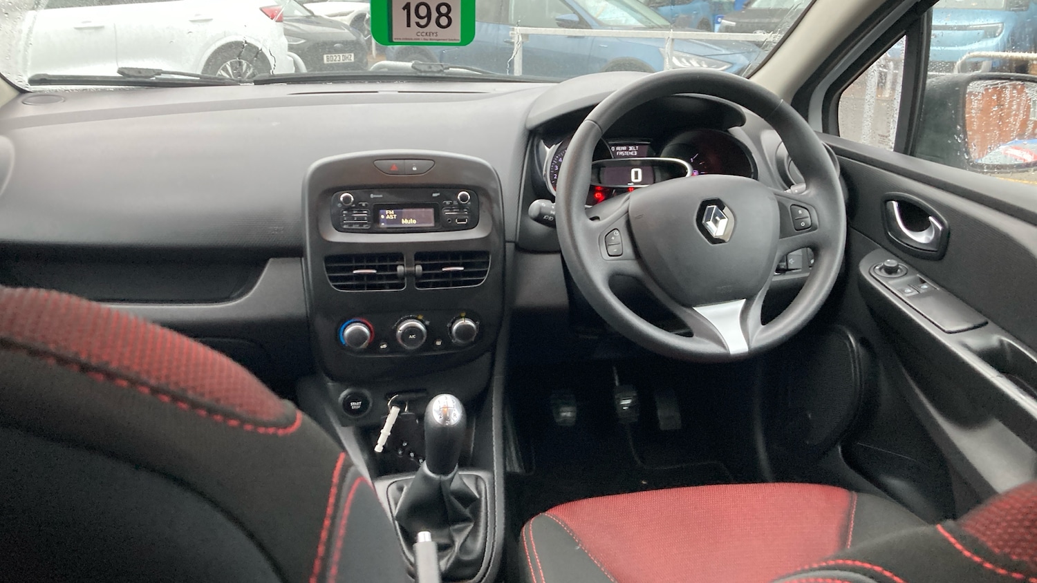 Used Renault Clio 2016 for sale - 76588524: Photo 10