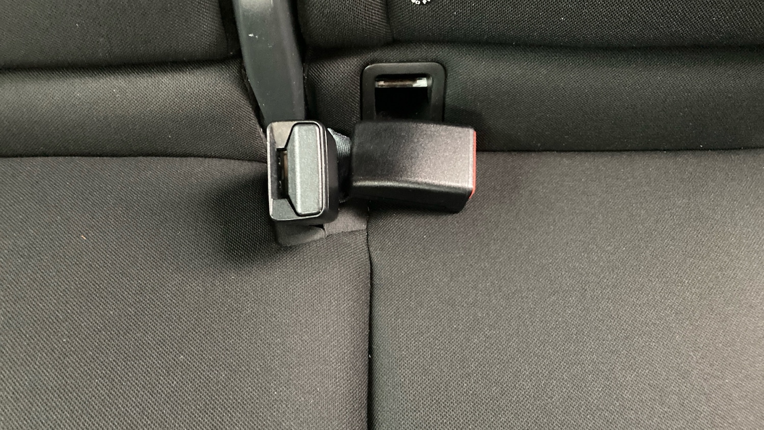 Used Renault Clio 2016 for sale - 76588524: Photo 17