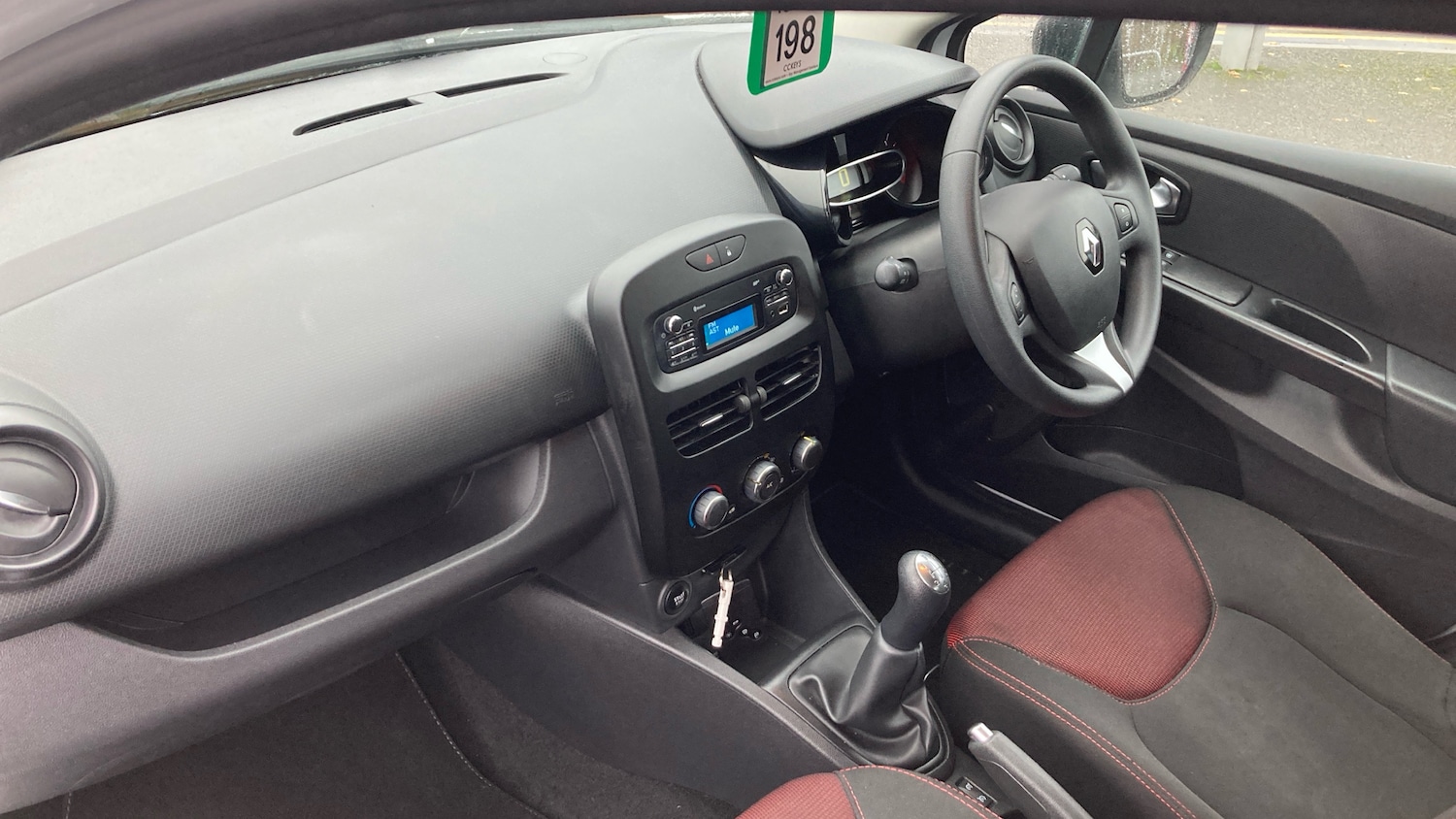 Used Renault Clio 2016 for sale - 76588524: Photo 9