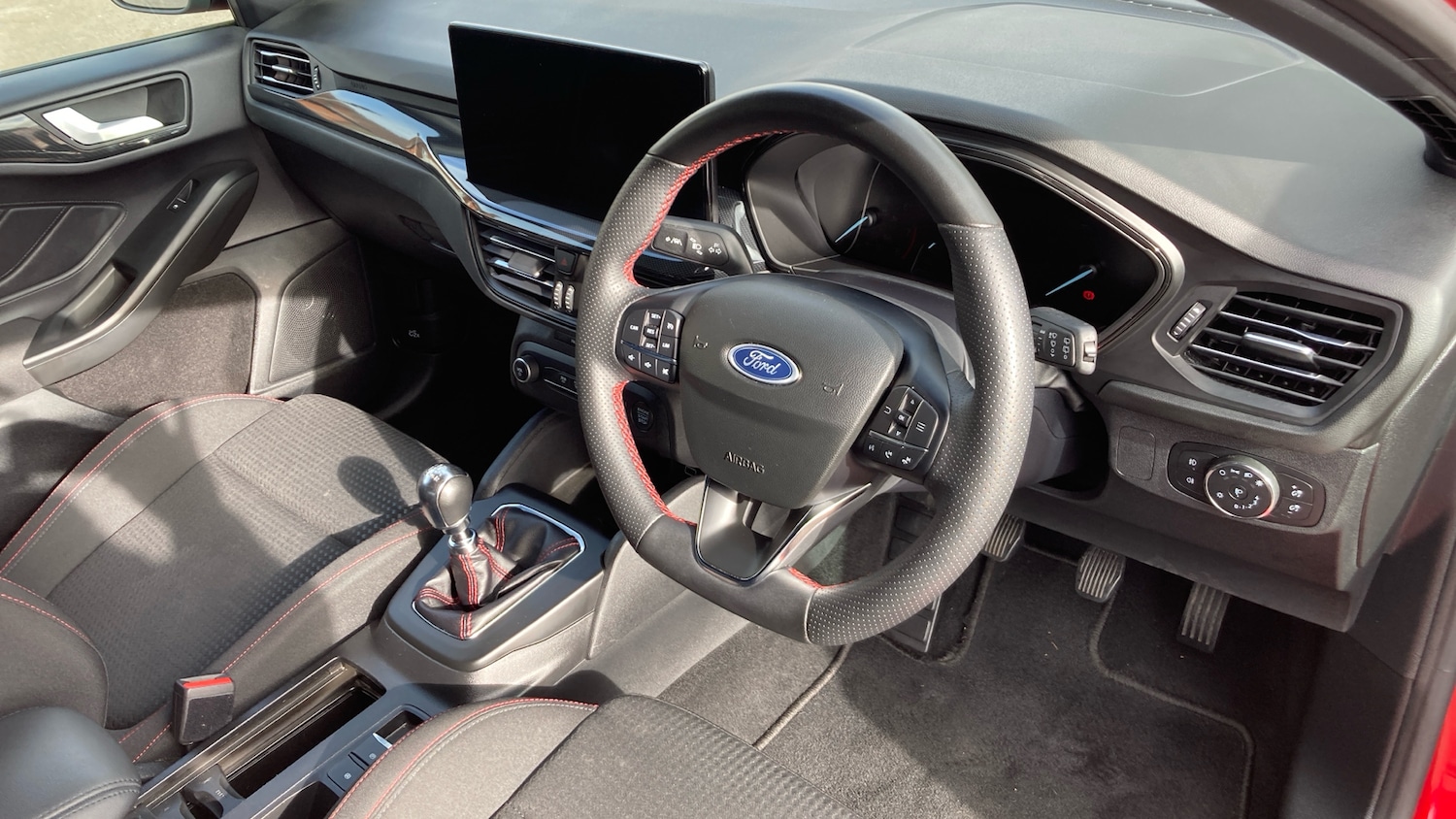 Used Ford Focus 2023 for sale - 76205981: Photo 11