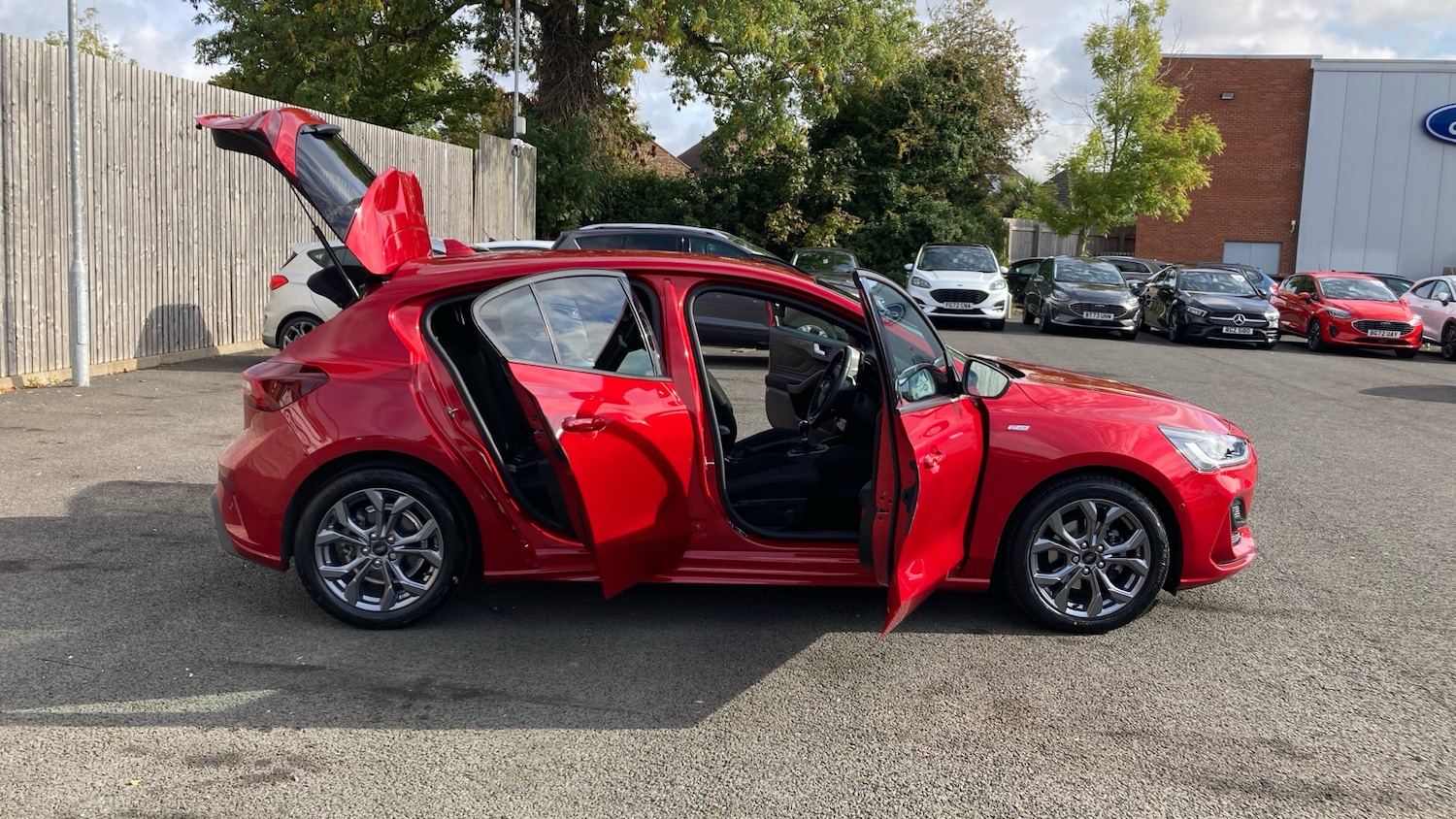 Used Ford Focus 2023 for sale - 76205981: Photo 44