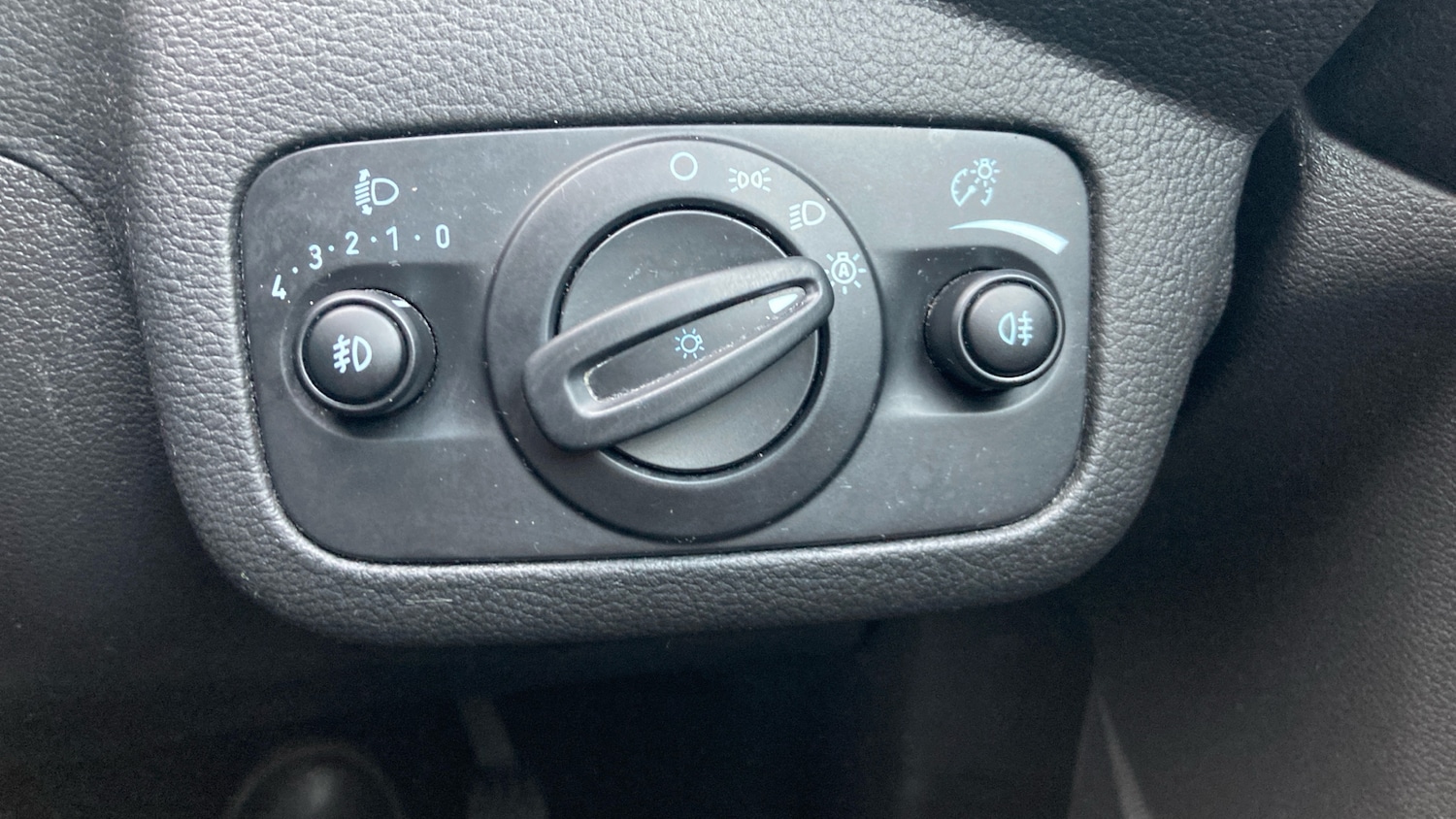 Used Ford Kuga 2018 for sale - 77222877: Photo 30