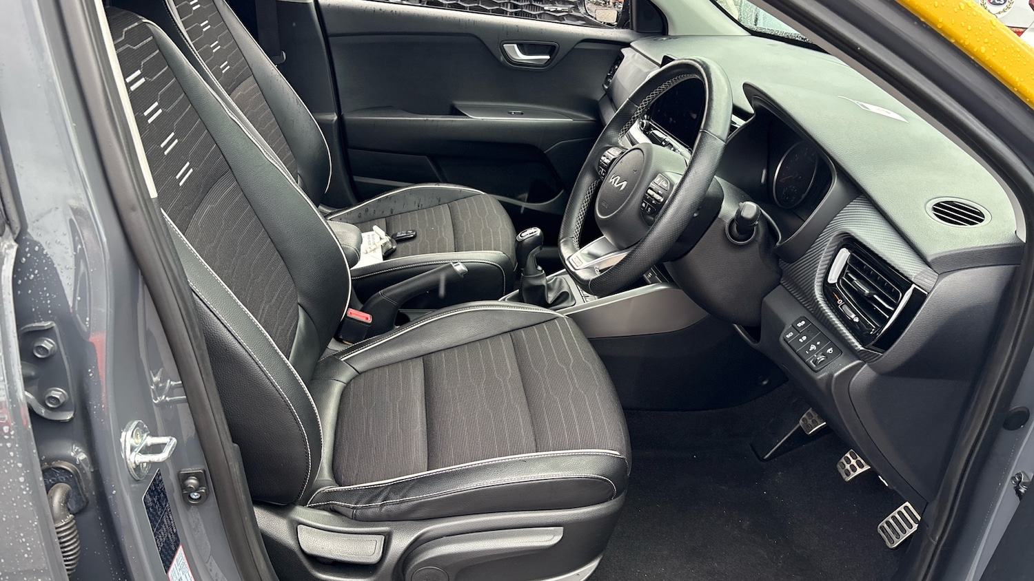 Used Kia Stonic 2021 for sale - 76779238: Photo 15