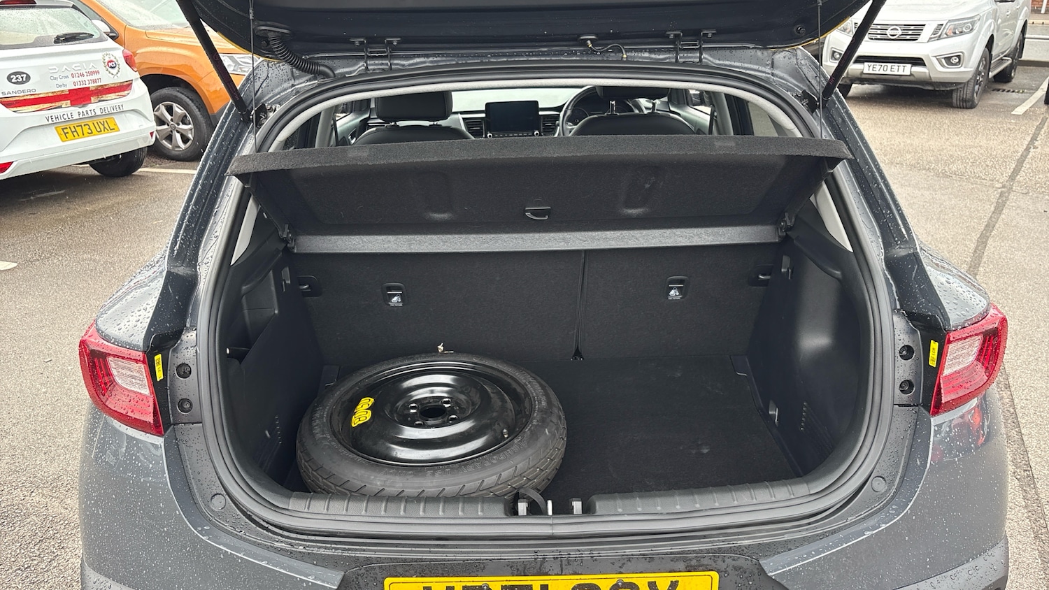 Used Kia Stonic 2021 for sale - 76779238: Photo 20