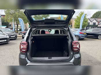 Used Dacia Duster 2023 for sale - 79765180: Photo