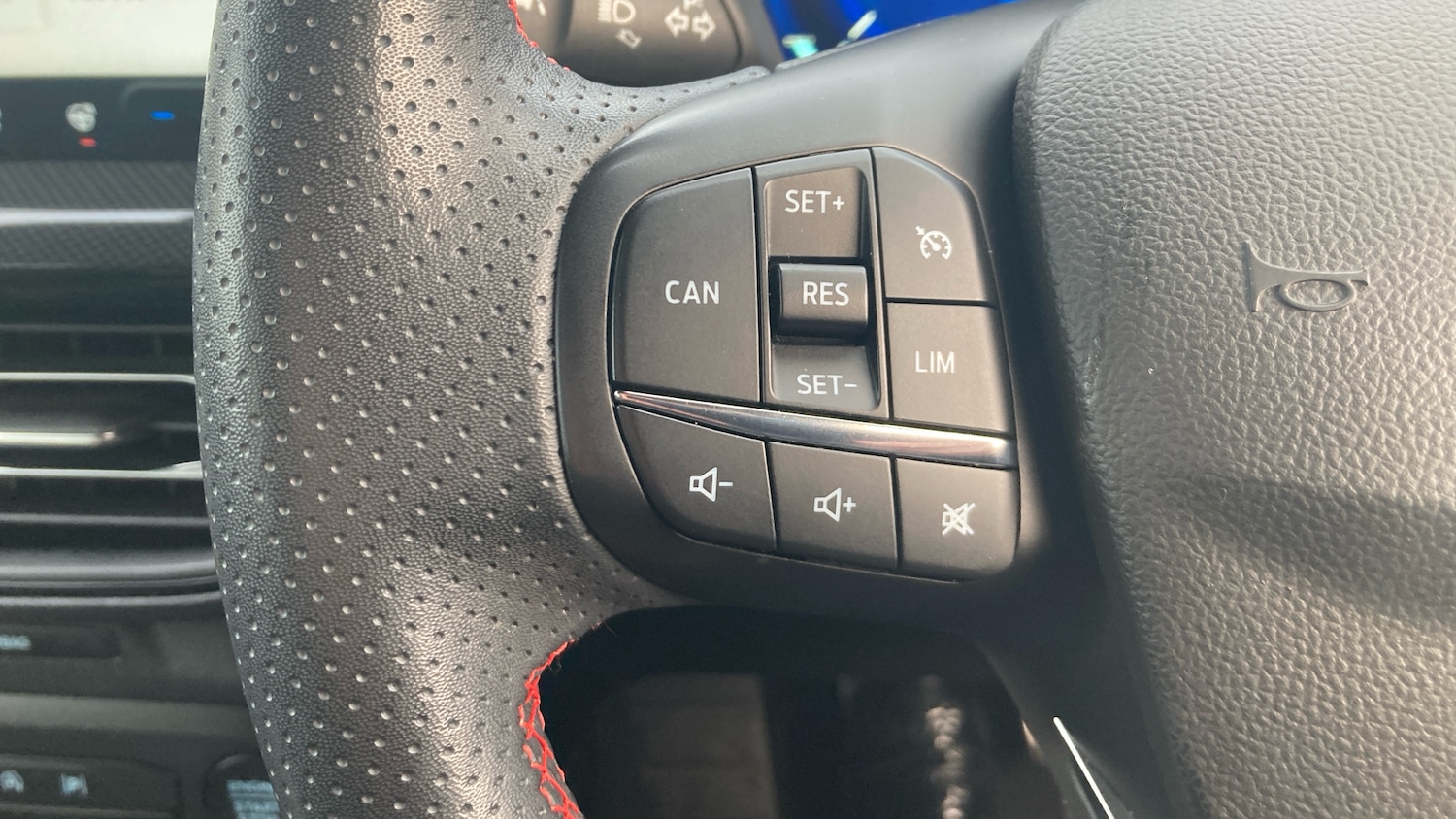 Used Ford Focus 2022 for sale - 76918129: Photo 24