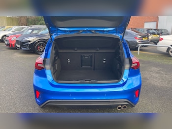 Used Ford Focus 2022 for sale - 76918129: Photo